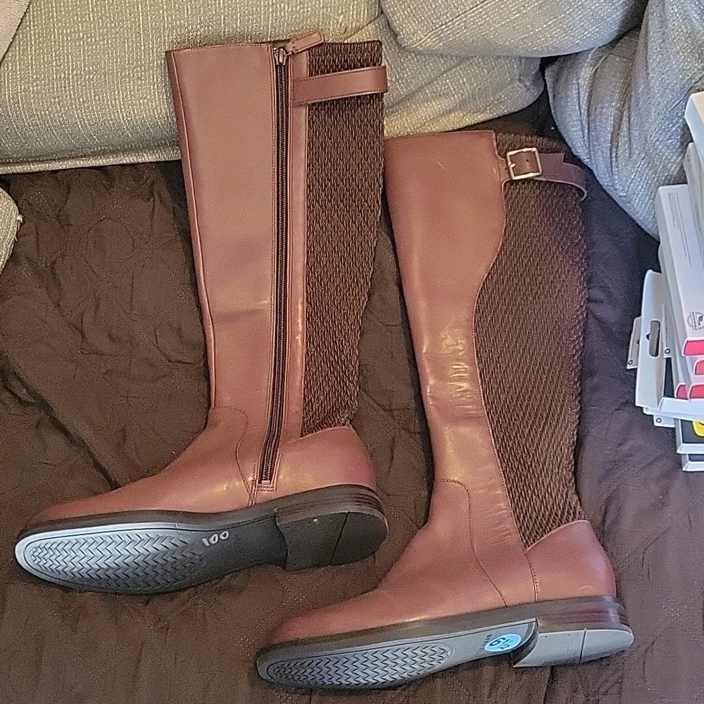 Cole Haan boots - Picture 2 of 7